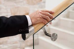 comment bien choisir main courante en bois